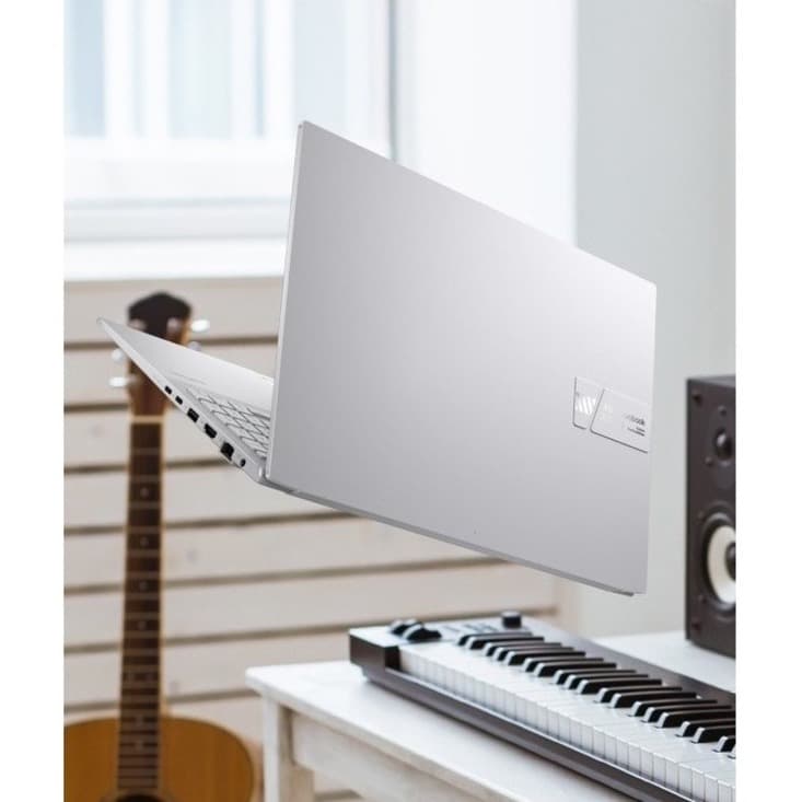 ASUS Vivobook Pro 16 K6602HC-ES51 notebook with 16-inch display, Intel Core i5, 16 GB RAM, 512 GB SSD, and RTX 3050 graphics