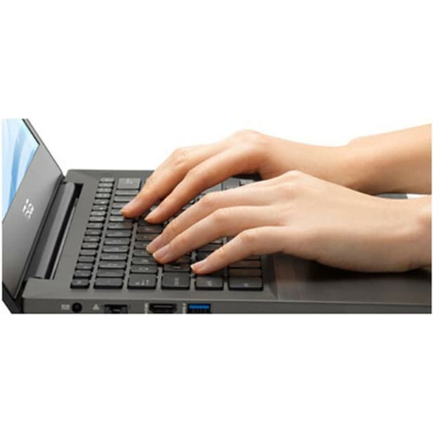 ASUS P2540UB-XB71 business laptop with 15.6-inch Full HD matte display and Intel Core i7 processor