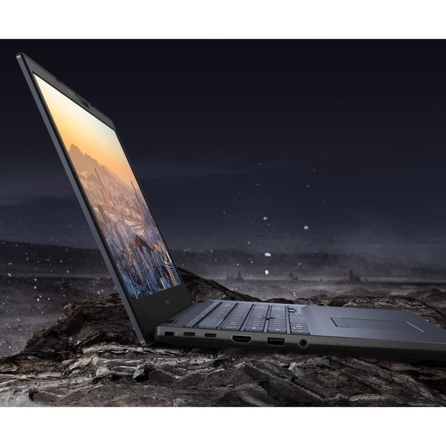 ASUS ExpertBook B2 business notebook with 15.6-inch display, Intel Core i7-1360P, 16 GB RAM, and 512 GB SSD