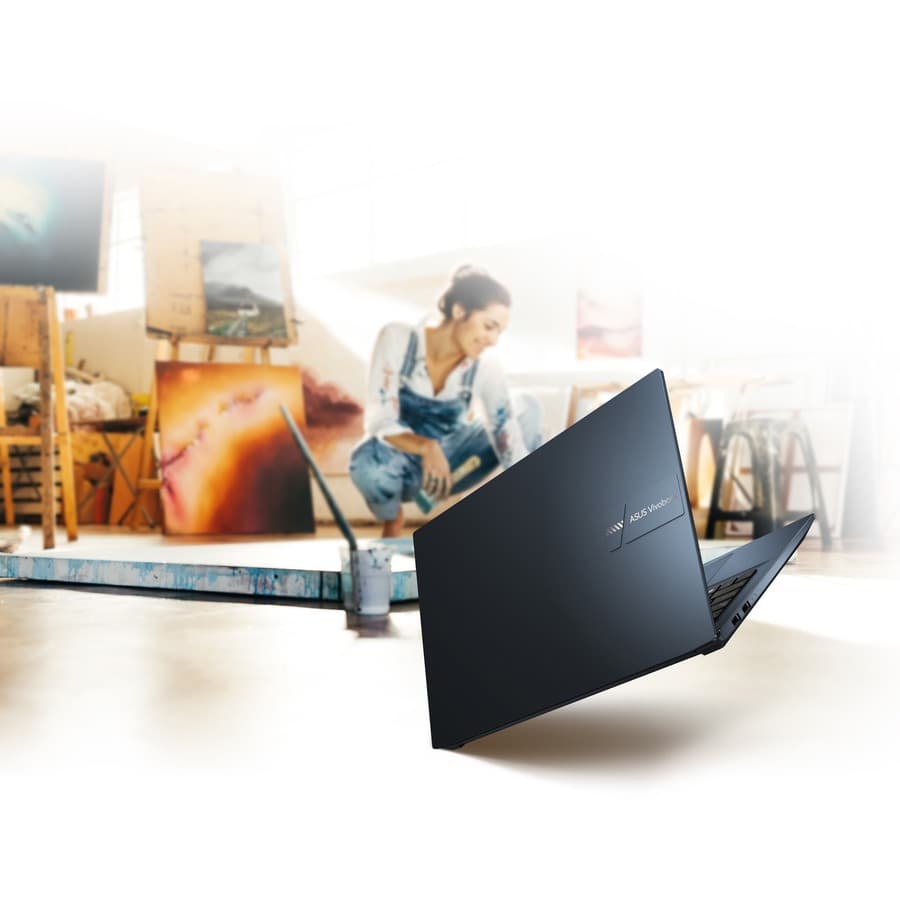 ASUS 15.6 inch laptop with Ryzen 9 processor, 32 GB RAM, and 1 TB SSD