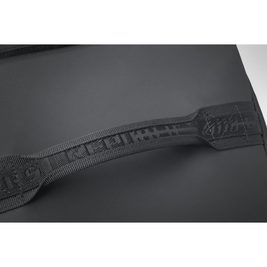 ASUS ROG Archer Weekender black 17-inch backpack with 32 liter capacity and padded back panel