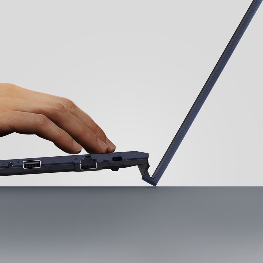 ASUS ExpertBook B1 B1500CEA-XS53 business laptop with 15.6-inch display and Thunderbolt 4