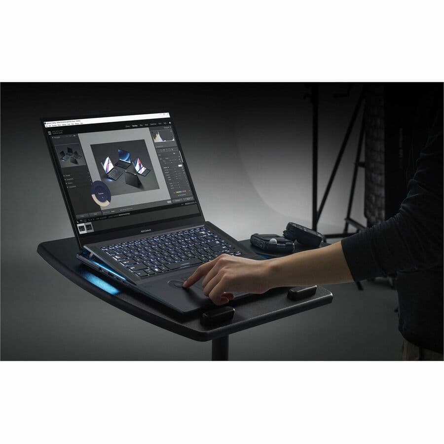 ASUS Zenbook Pro 16X OLED UX7602BZ-DS99T notebook with 16-inch OLED display, Intel Core i9, 32 GB RAM, and 2 TB SSD