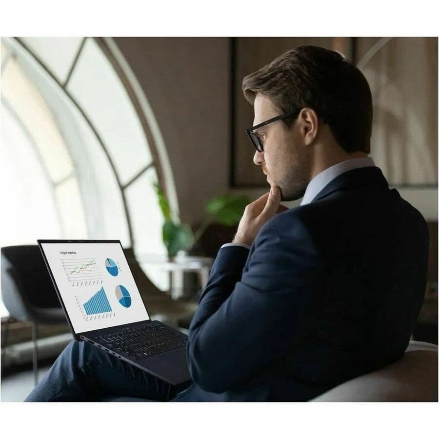 ASUS ExpertBook B9403CVA-XVE76 black 14-inch business laptop with WQXGA+ non-touch display