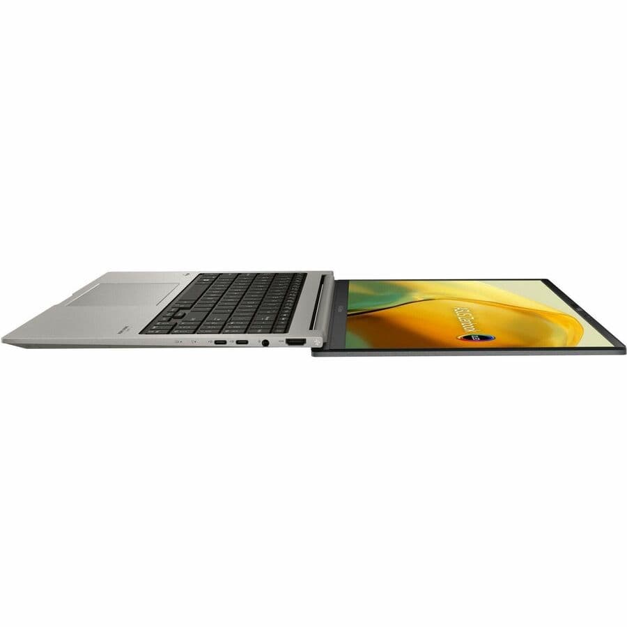 ASUS Zenbook UM3504DA-DS76 notebook with Ryzen 7 7735U, 32 GB RAM, and 1 TB SSD