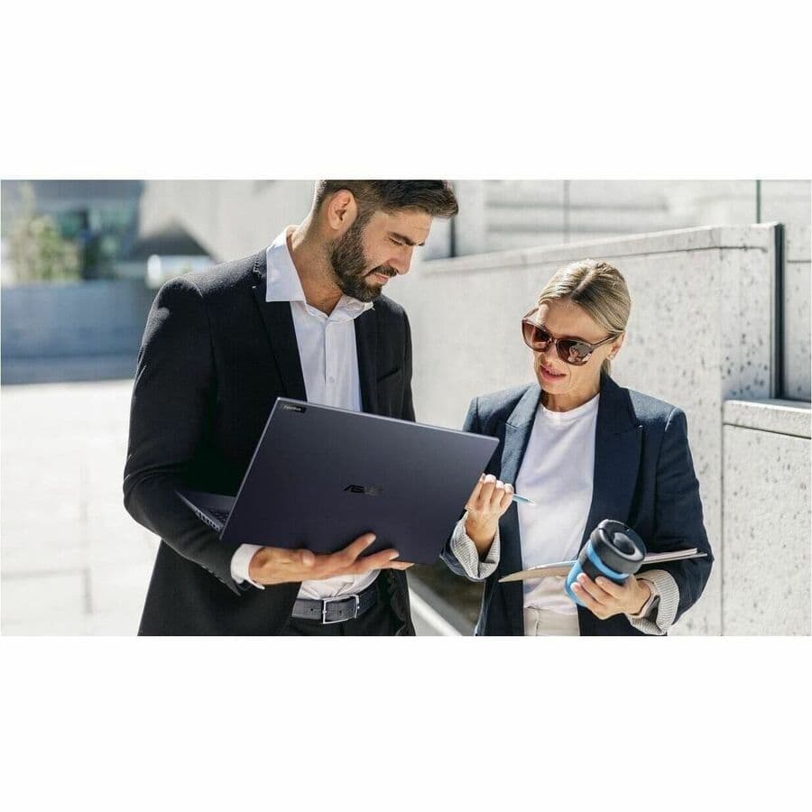 ASUS ExpertBook B5604CMA-XS76 business laptop with 16-inch WQXGA display